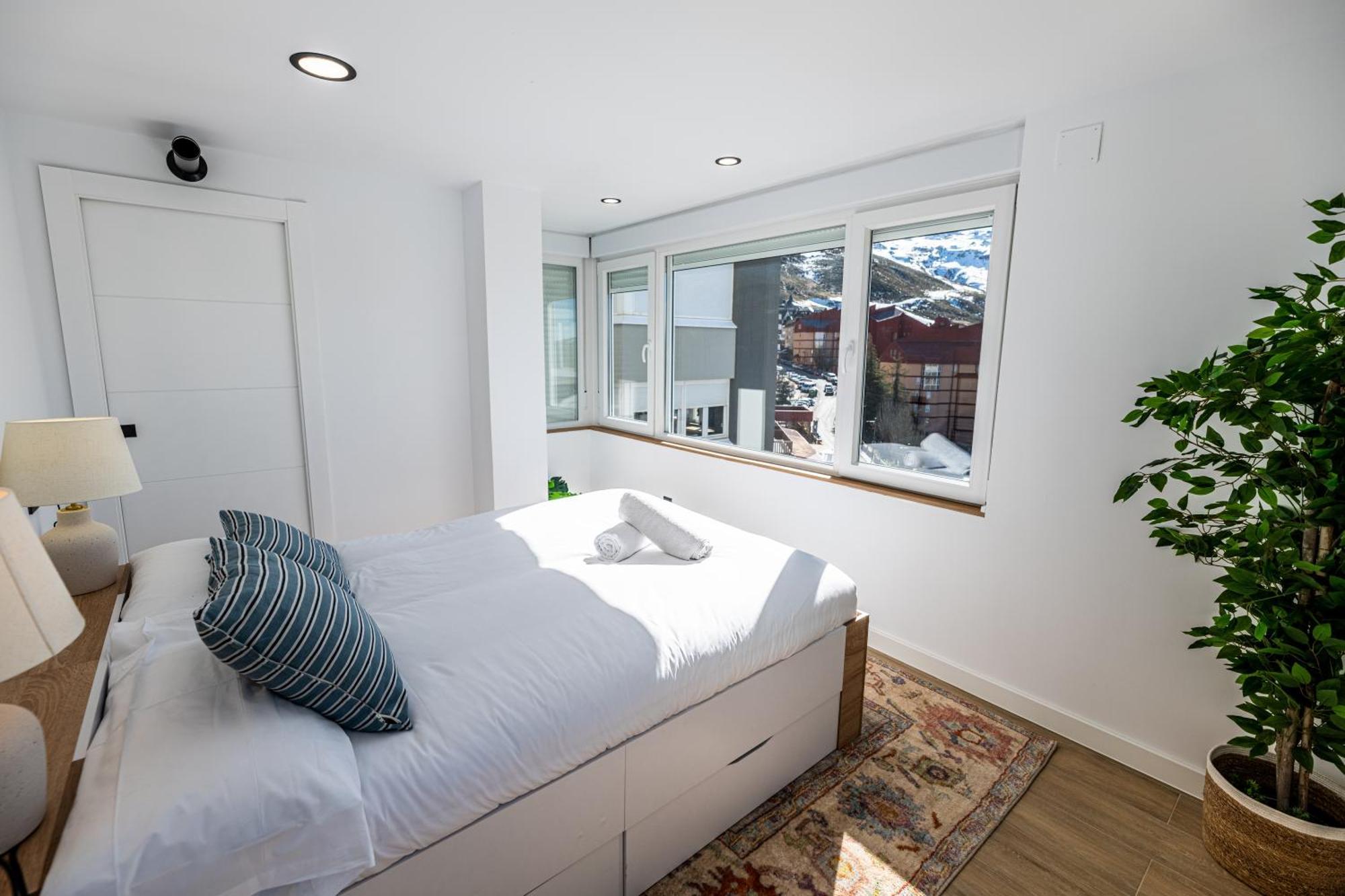 Luxury Refurnished Apartment With Private Parking Close To Ski Slopes Sierra Nevada Exterior photo