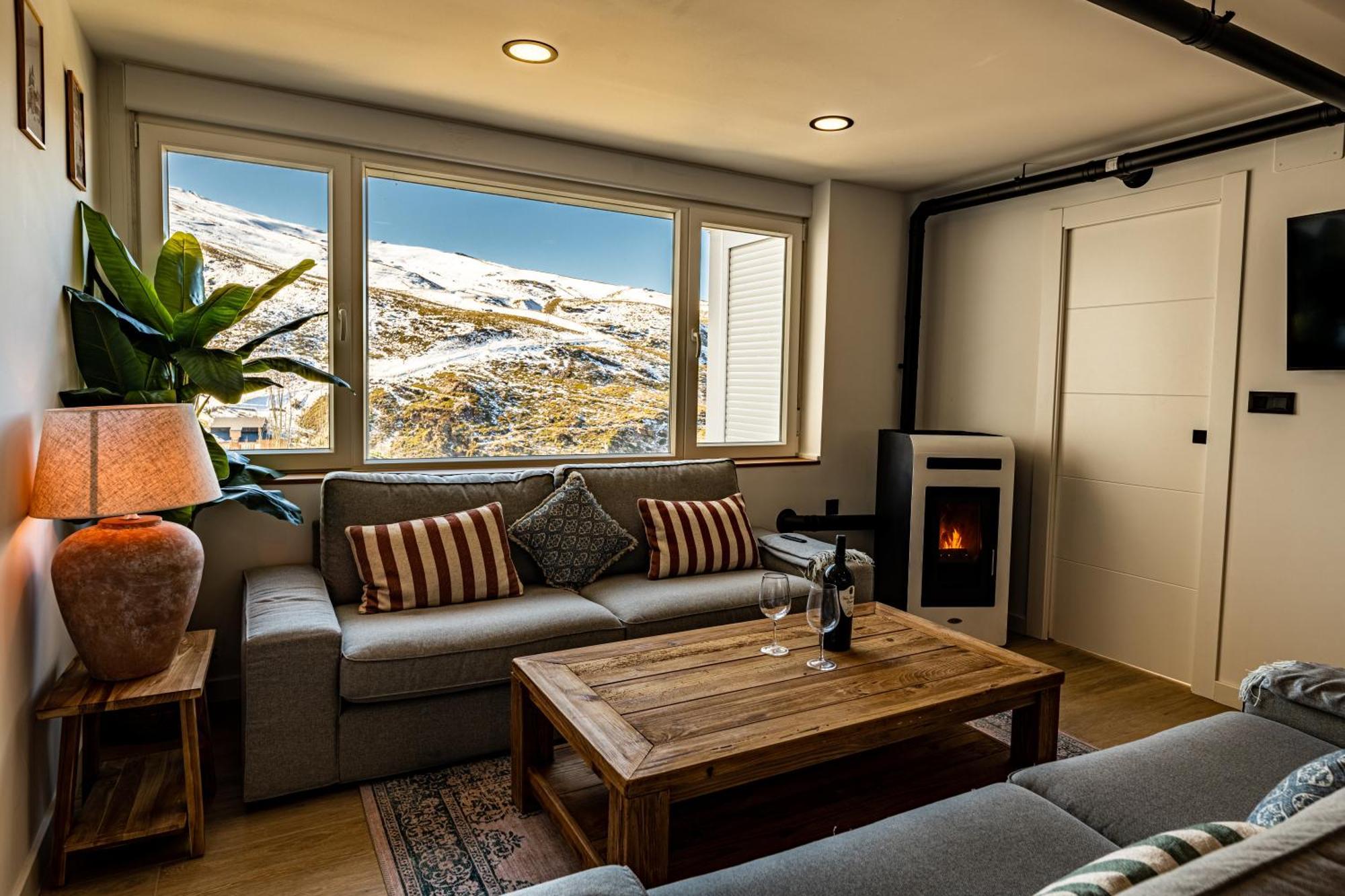 Luxury Refurnished Apartment With Private Parking Close To Ski Slopes Sierra Nevada Exterior photo